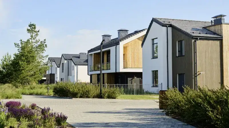 Co lepsze spółdzielnia czy wspólnota mieszkaniowa? Poznaj wady i zalety