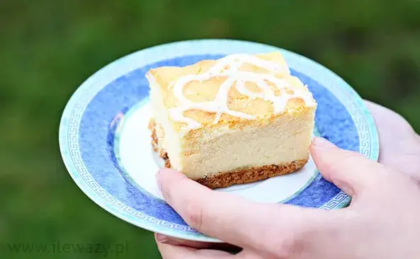 Ile waży blacha sernika? Od 2,5 do 4 kg co musisz wiedzieć?