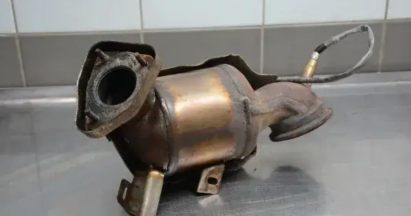 Jak wypalić katalizator w benzynie i uniknąć kosztownych napraw