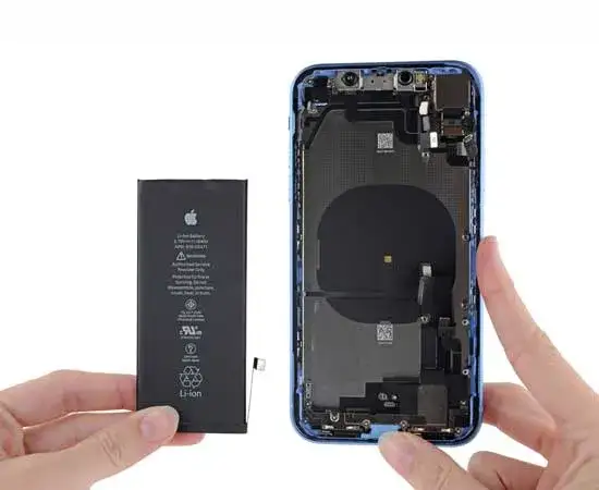 iPhone XR wymiana baterii: Czy warto? Koszty, opcje i porady.