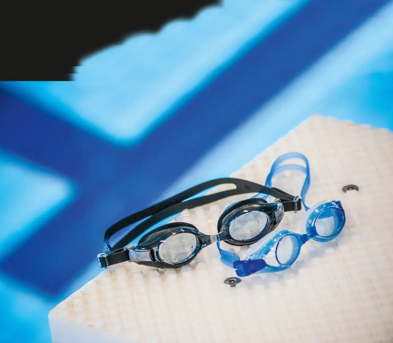 Okularki do pływania: Wybierz idealne i zapomnij o problemach!