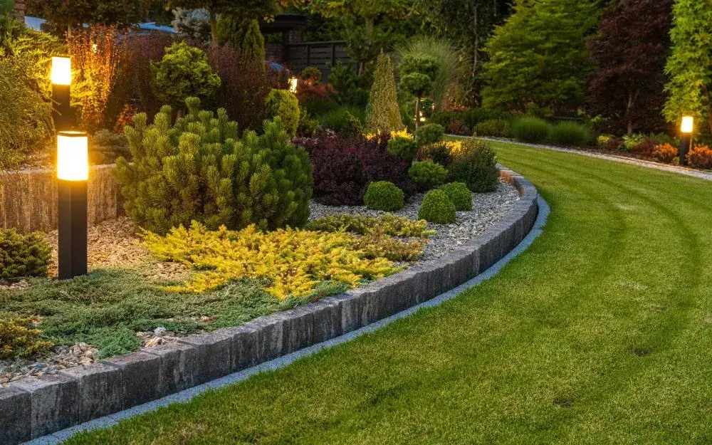 Z czego zrobić obwódki w ogrodzie? TOP materiały i pomysły DIY