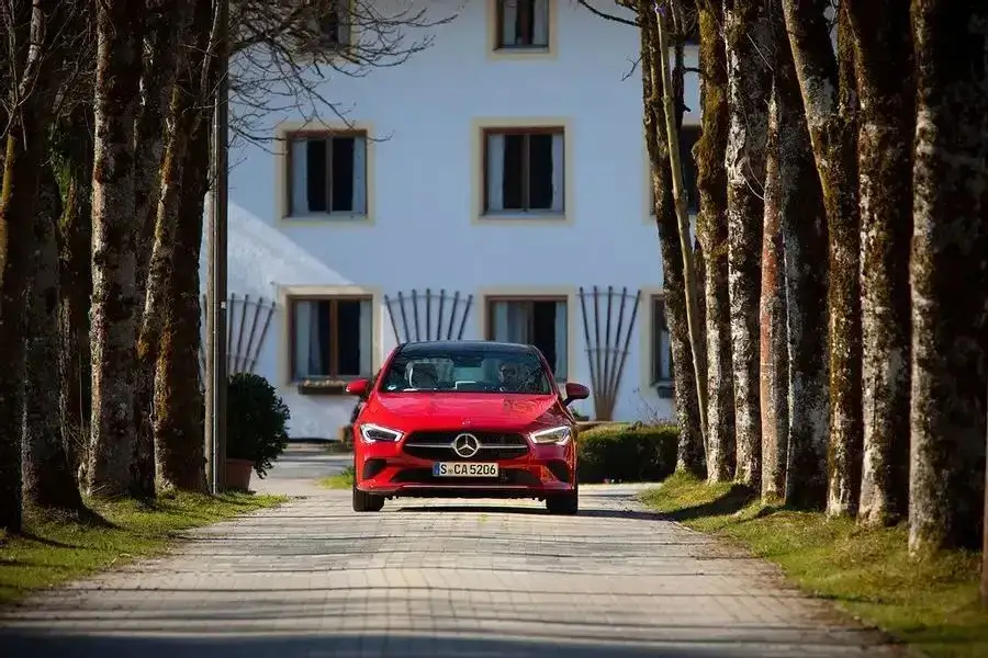 Mercedes CLA jaki silnik wybrać? Sprawdź, co możesz stracić wybierając źle