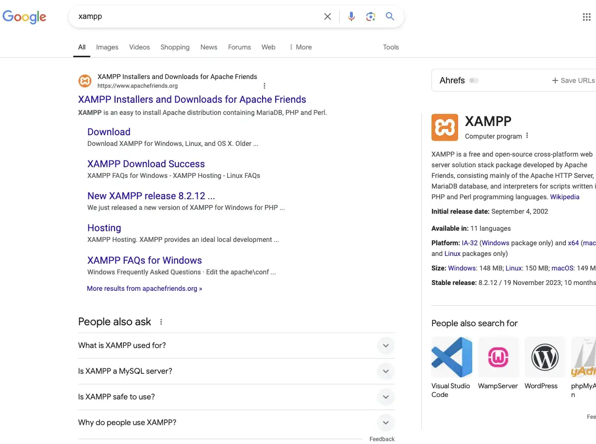 Wyniki wyszukiwania Google pokazują, jak otworzyć plik PHP w przeglądarce za pomocą XAMPP.