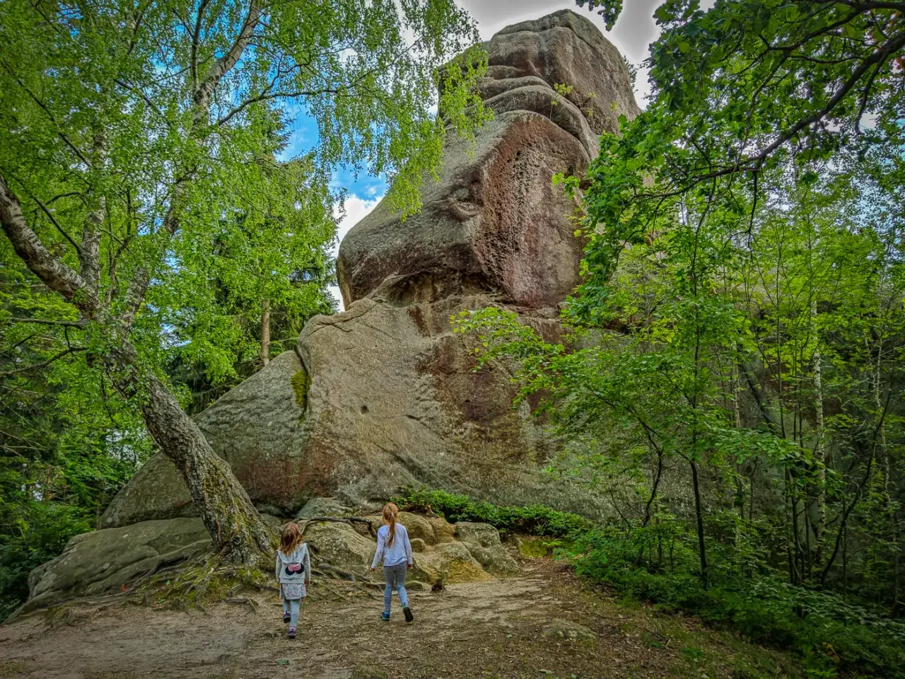 Gdzie z dzieckiem Podkarpackie? Odkryj najlepsze atrakcje rodzinne