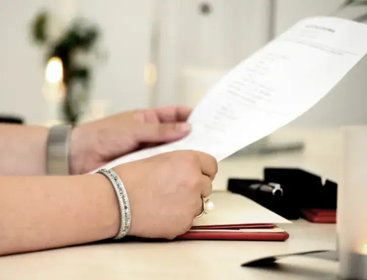 Czy można odstąpić od umowy ubezpieczenia OC? Warunki i konsekwencje