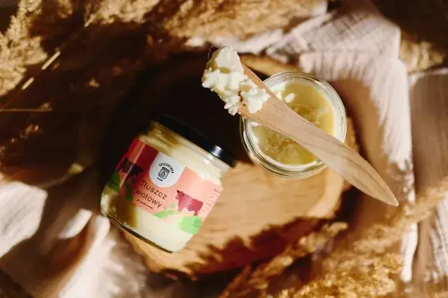 Smalec z czego? Odkryj tajemnice tłuszczu z różnych zwierząt