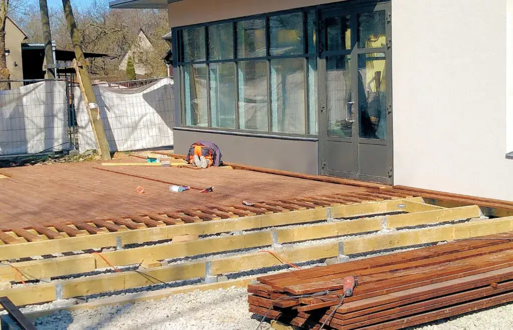 Jak skutecznie mocować legary do betonu, aby uniknąć problemów?