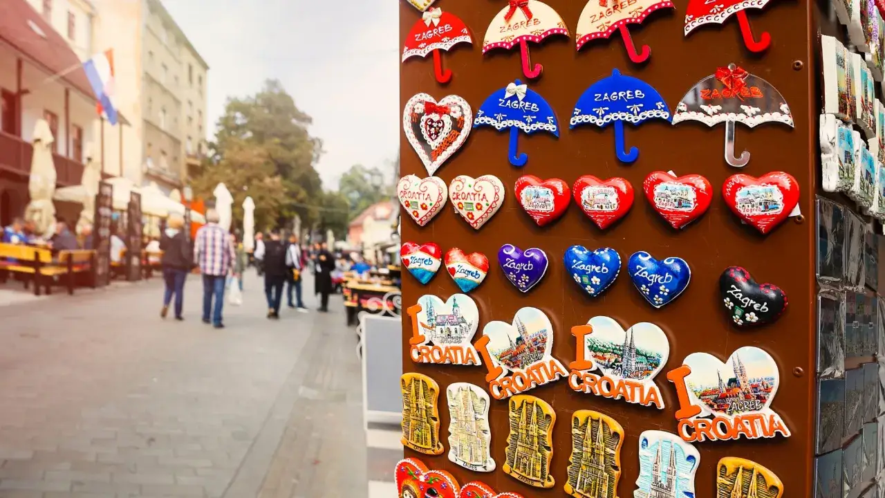 Co warto kupić w Chorwacji – unikalne pamiątki i lokalne smaki
