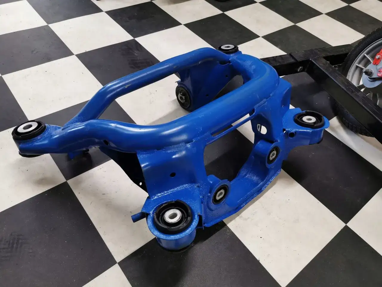 Czym malować elementy zawieszenia, aby zapewnić im trwałość i ochronę