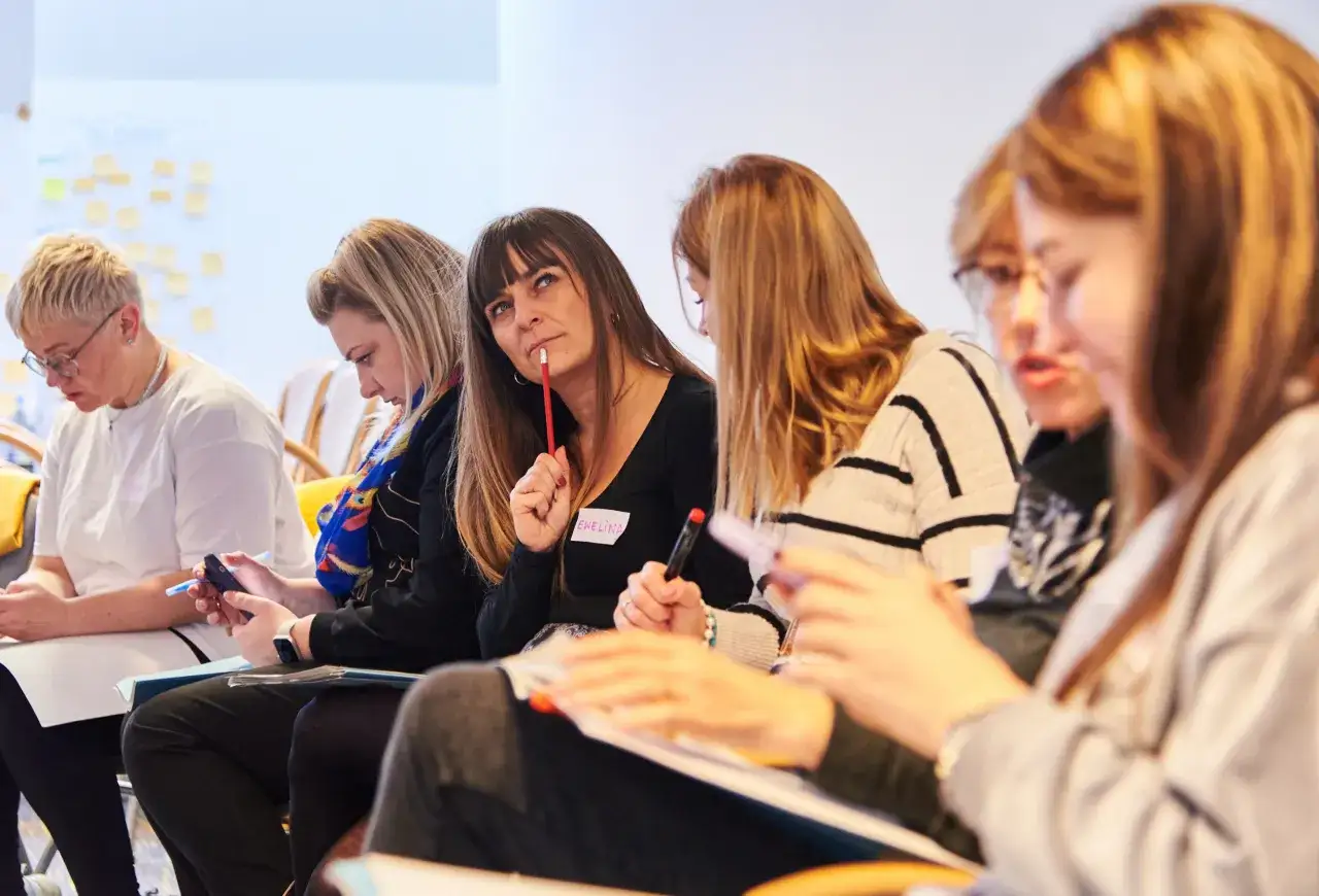 Jak monitorować osiągnięcia edukacyjne uczniów i poprawić wyniki?