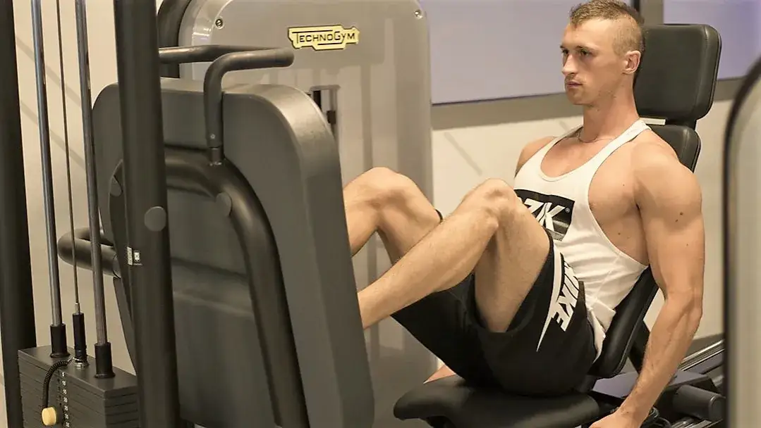 Trening nóg: 1, 2 czy 3 razy w tyg.? Maksymalizuj efekty!