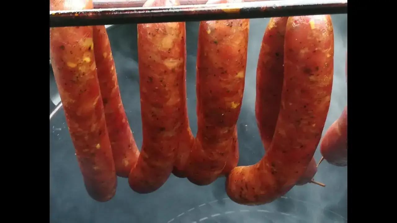 Jak zrobić domową kiełbasę - prosty przepis, który zachwyci smakoszy