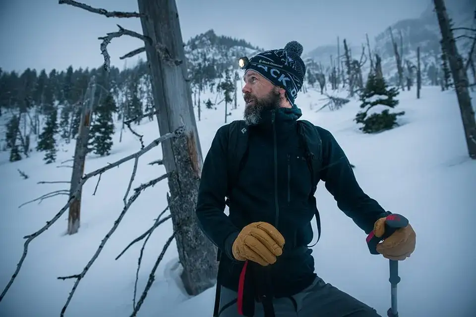 Jakie kijki w góry wybrać, aby uniknąć kontuzji i zmęczenia?