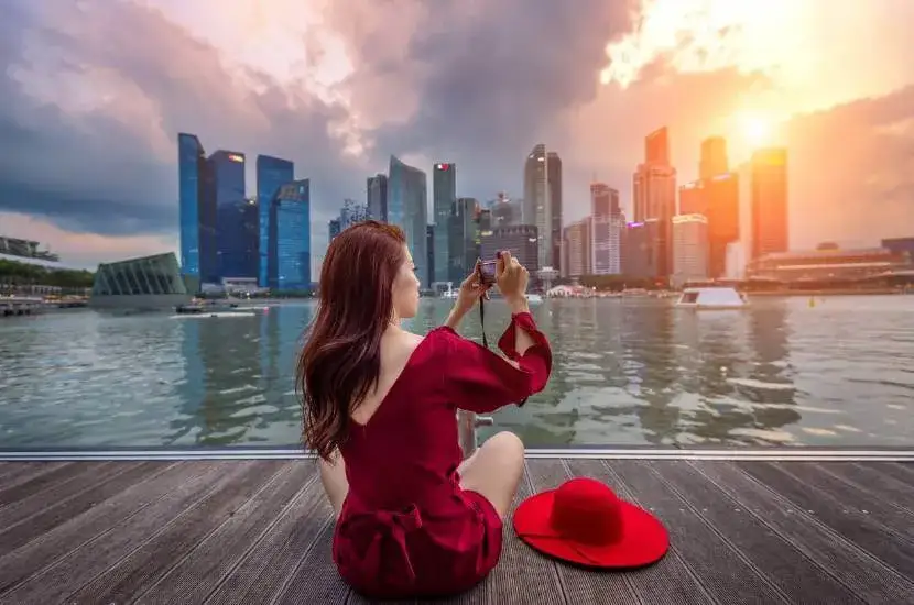 Kiedy jechać do Singapuru, aby uniknąć deszczu i tłumów?