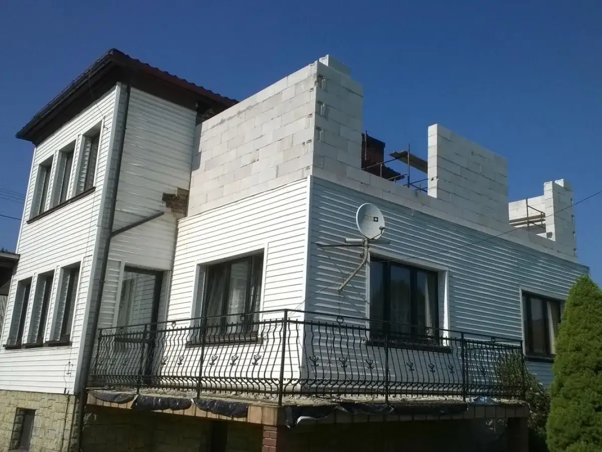 Ile kosztuje rozbudowa domu w bok? Poznaj ceny i wymagania