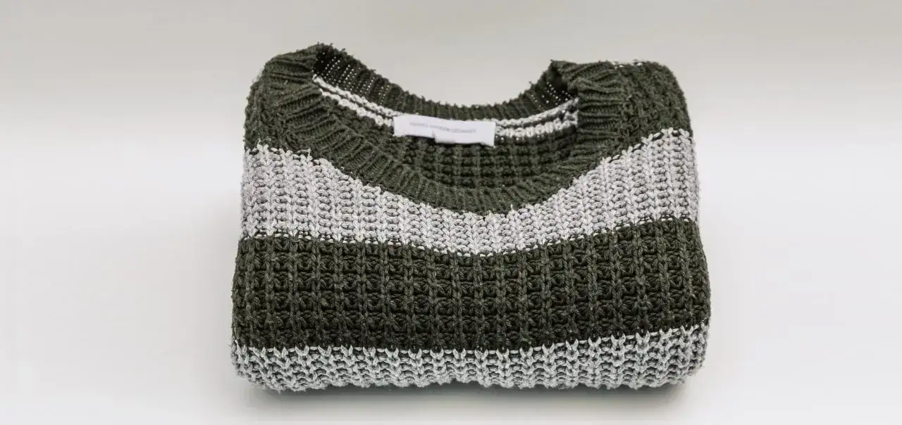 Jak się pisze swetr czy sweter - odkryj poprawną pisownię