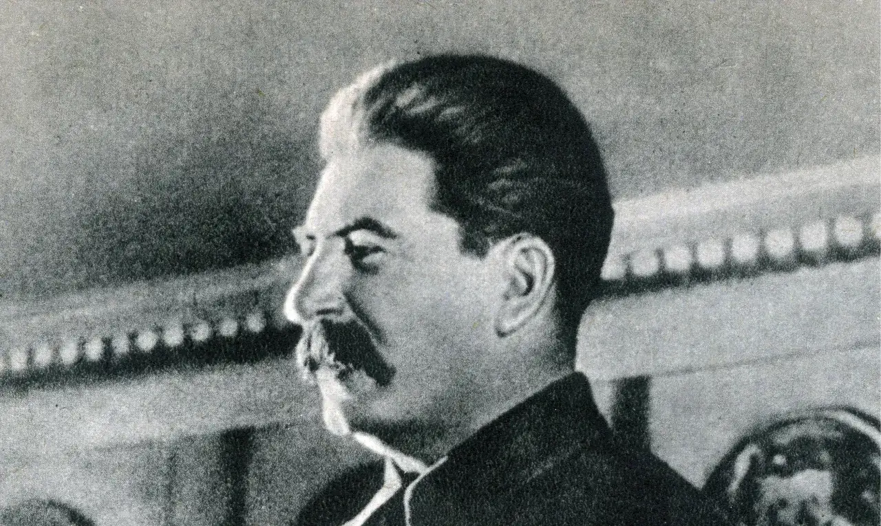 Kto był gorszy: Hitler czy Stalin? Porównanie zbrodniarzy i ofiar