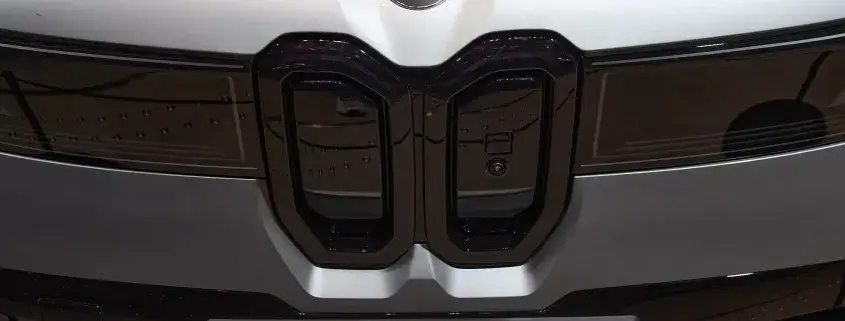 Czarny znaczek BMW: Tuning czy oficjalna wersja? Rozwiewam wątpliwości