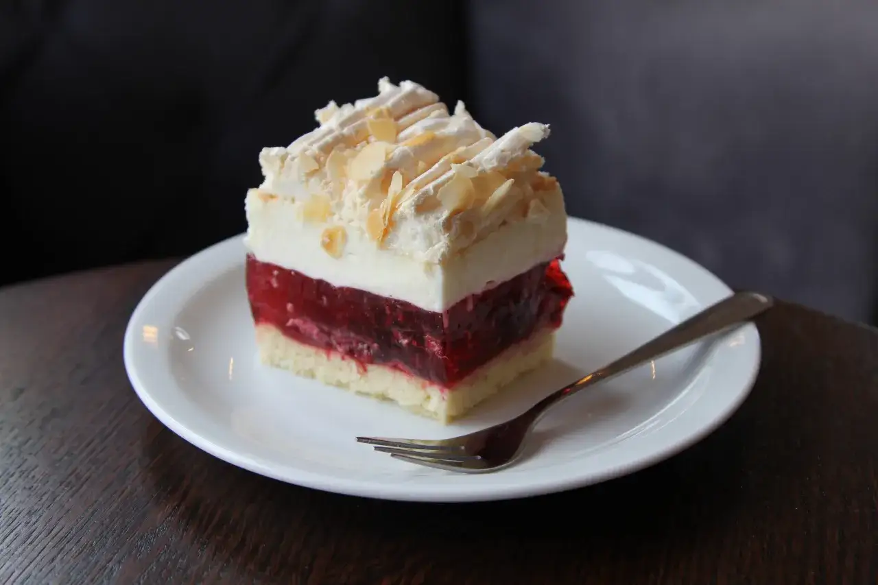 Ile żelatyny jest w galaretce owocowej? Sprawdź idealne proporcje