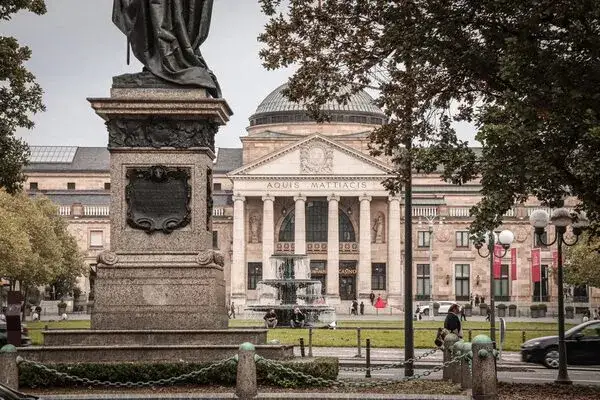 Wiesbaden atrakcje, które zaskoczą każdego turystę i zachwycą pięknem