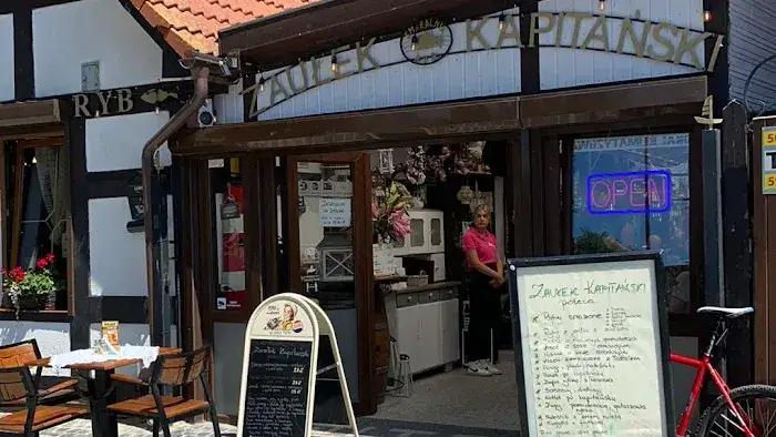 Gdzie zjeść w Ustce? Odkryj najlepsze miejsca na smaczną rybę