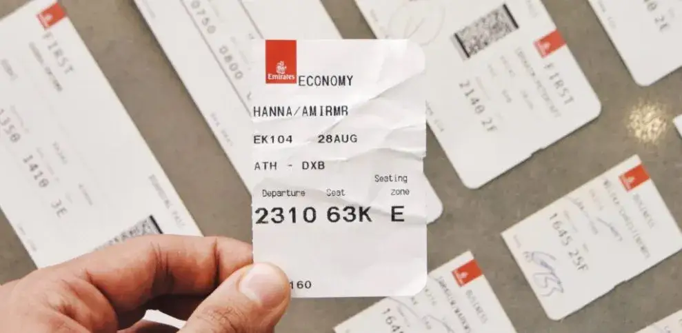 LOT: Karta pokładowa na telefonie? Kiedy wydruk jest konieczny?