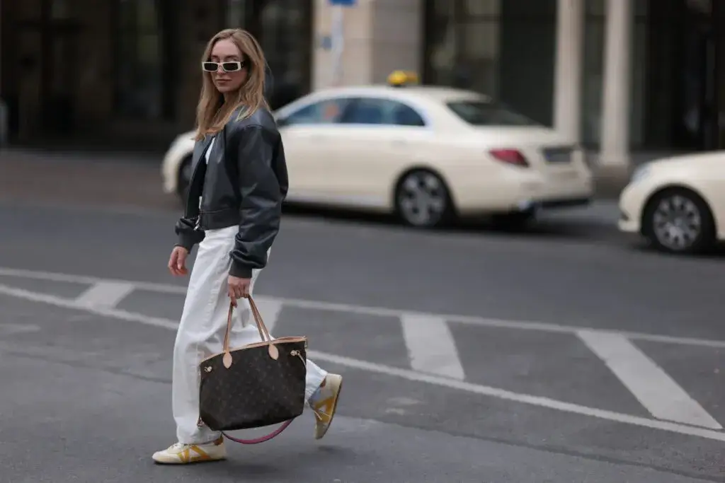 Sportowa elegancja: Jak łączyć styl i wygodę? Porady