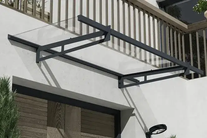 Balkon w bloku: zacienienie bez wiercenia i zgody spółdzielni?