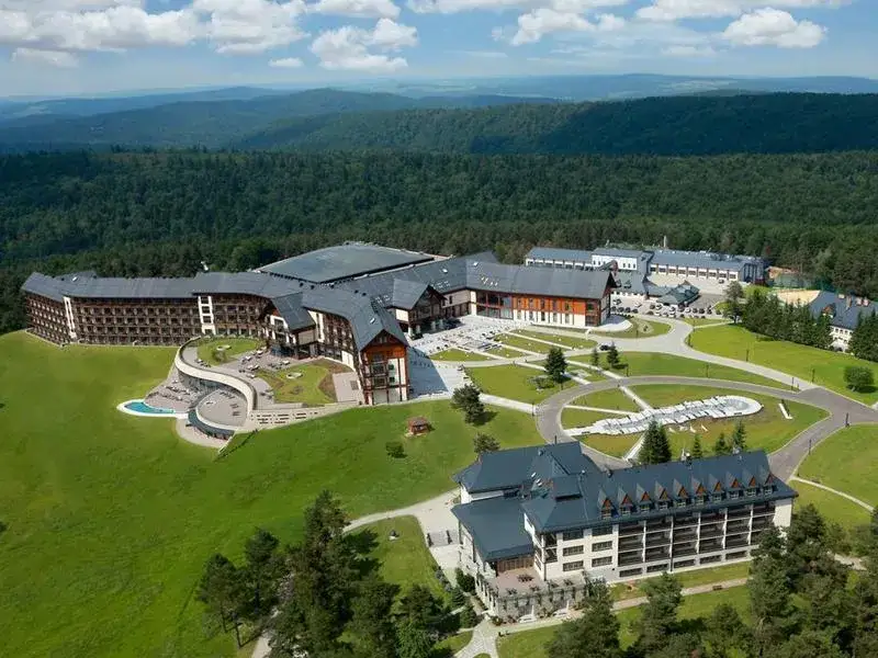 Rezydencja Arłamów: Luksusowy wypoczynek w sercu Bieszczadów