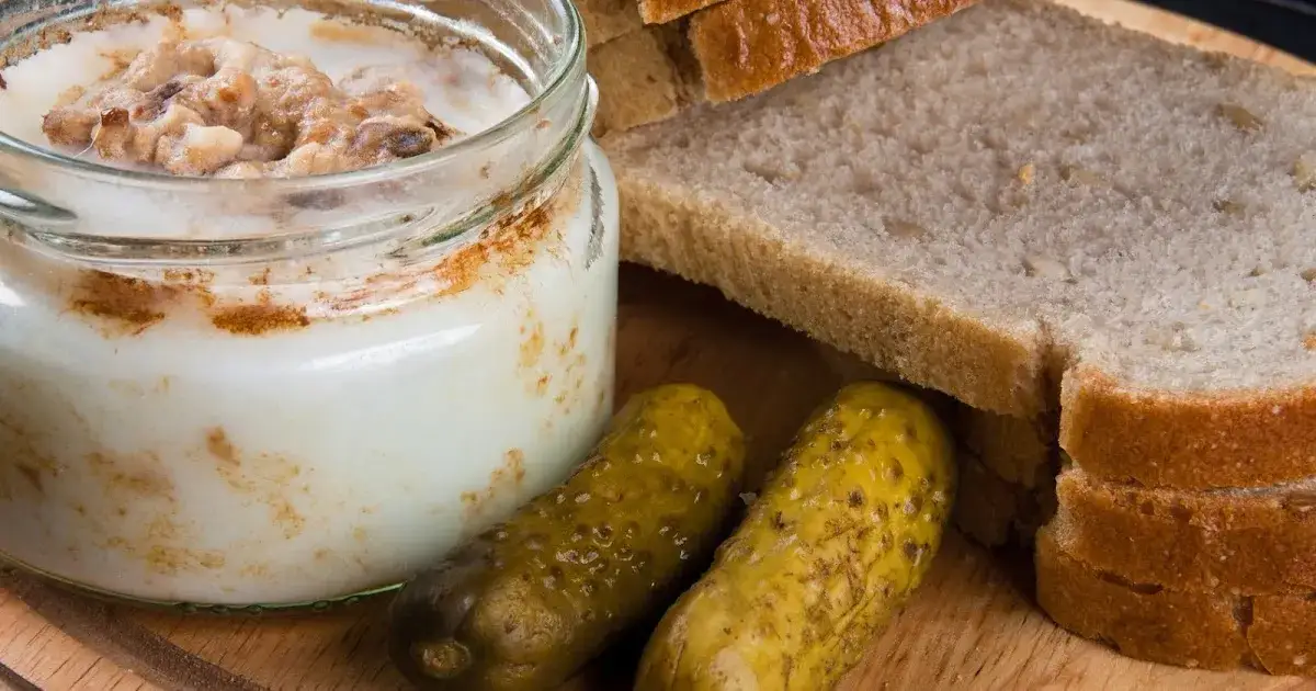 Jak zrobić smalec z cebulką - prosty przepis na domowy smak