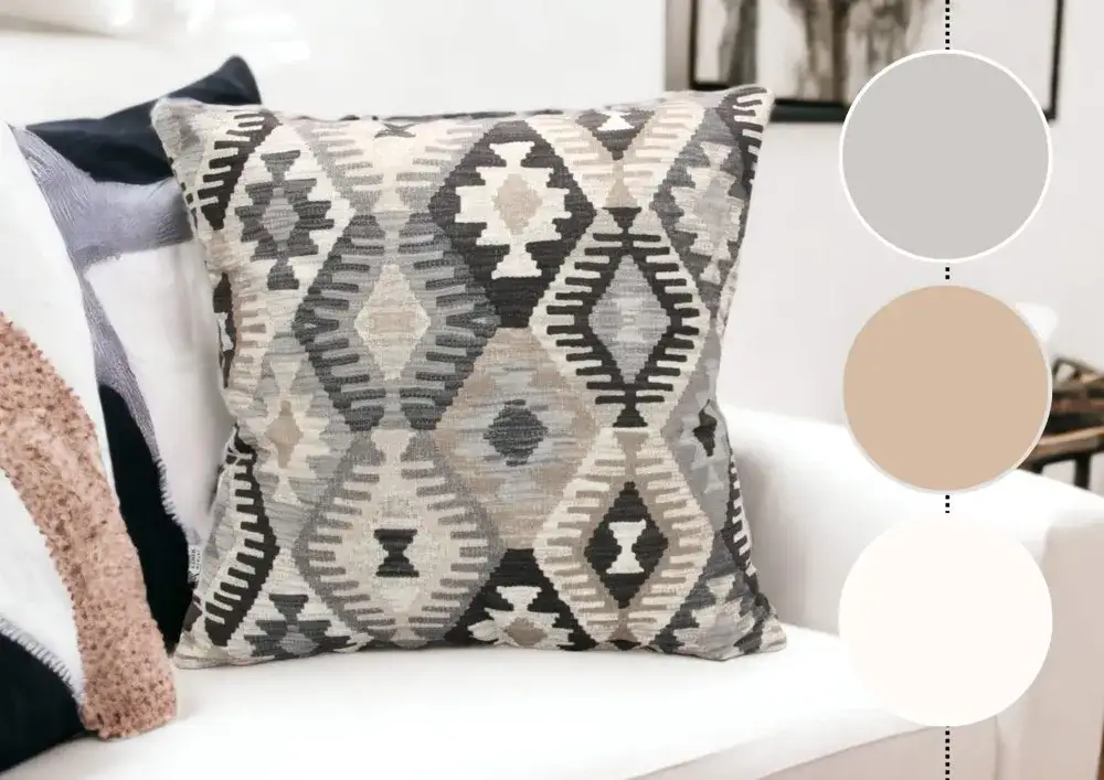 Jak łączyć poduszki dekoracyjne, aby uniknąć chaotycznego wnętrza