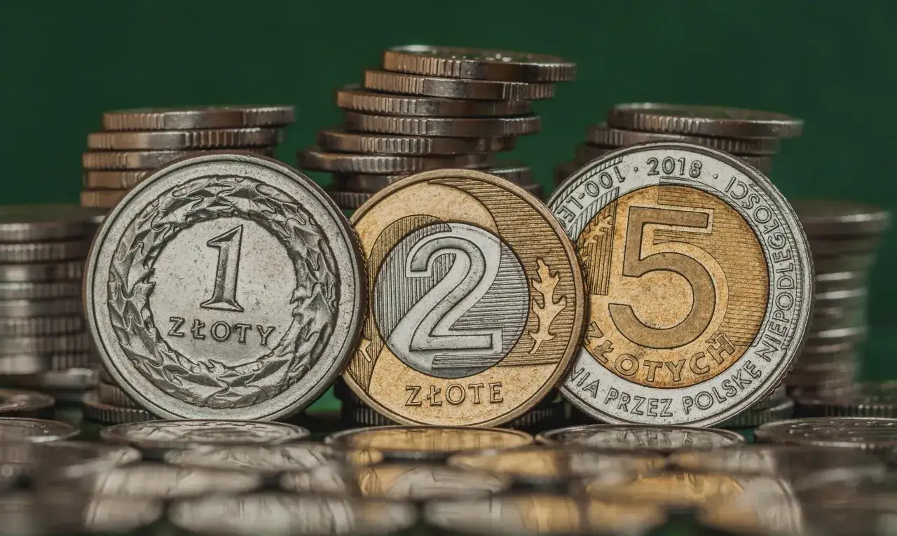 Jaka waluta ma pokrycie w złocie? Prawda o pieniądzu fiat.