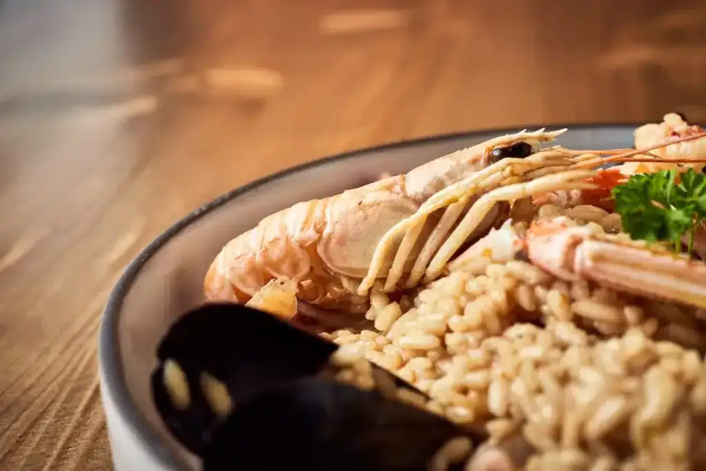 Włoskie przyprawy do risotto, które odmienią twój posiłek na zawsze