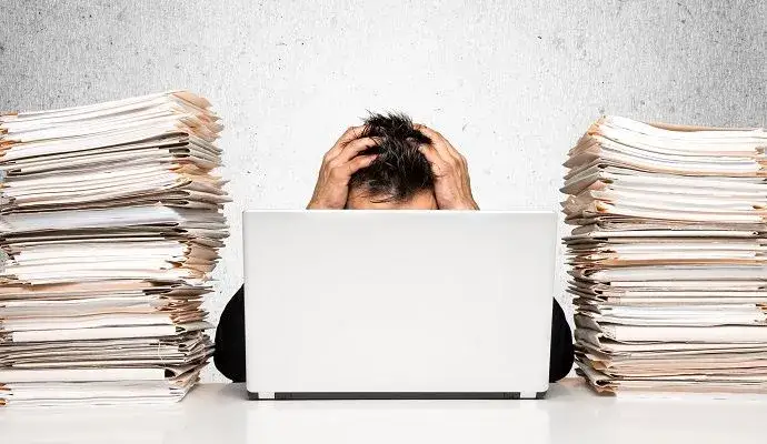 Czy sąd wysyła postanowienie o nabyciu spadku? Poznaj fakty!