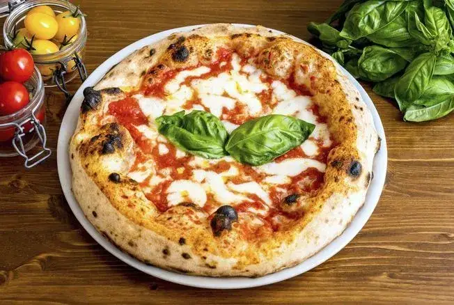 Réussir sa pizza originale : la recette du pizzaiolo