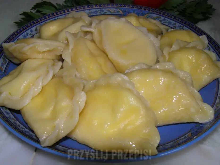 Pierogi z serem na słodko: niezawodny przepis krok po kroku!