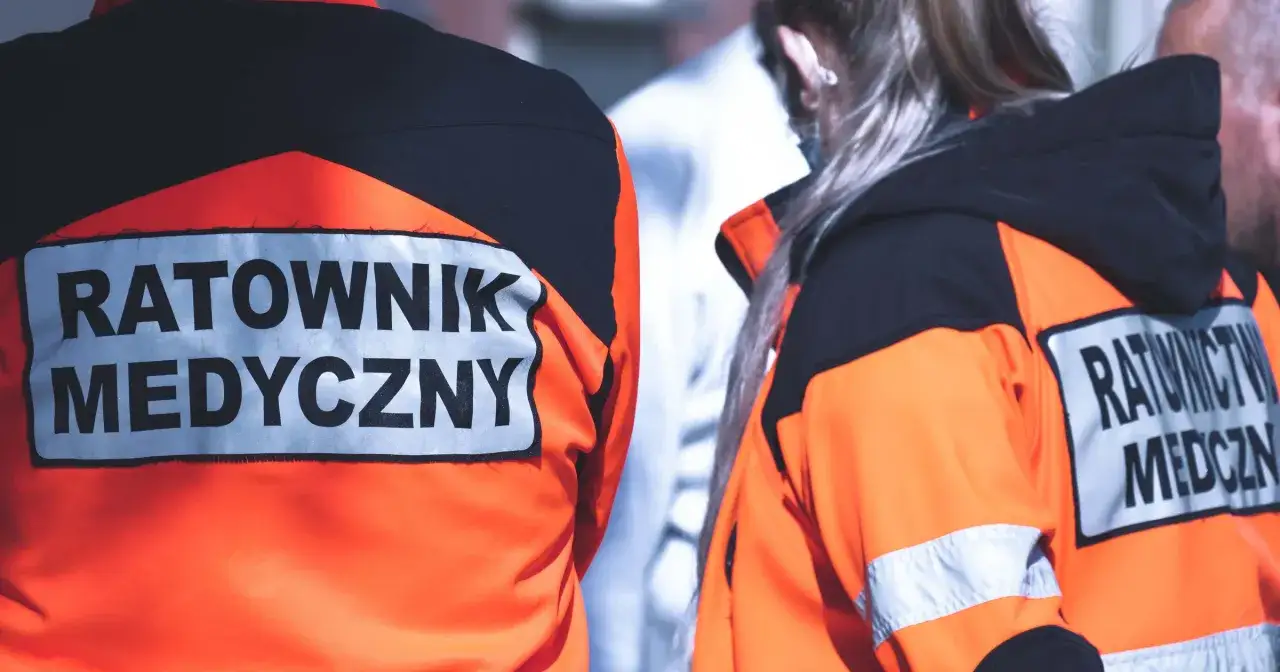 Obowiązek pomocy: Kara do 3 lat więzienia? Wyjątki i ochrona.