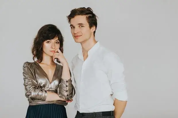 Kwiat Jabłoni: Nazwa zespołu pochodzi od piosenki o winie