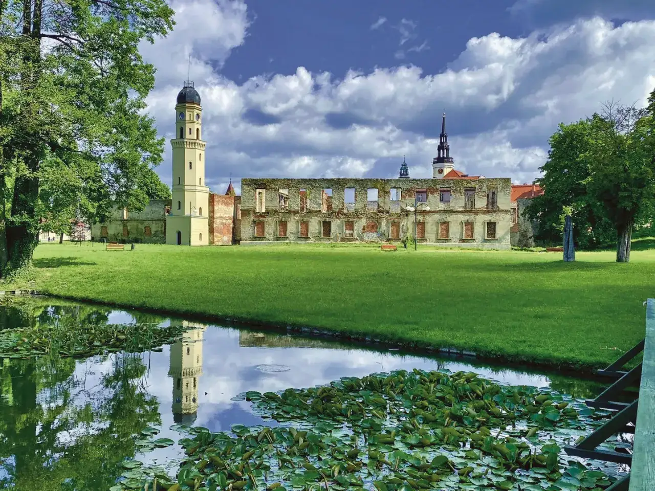 Zamek w Strzelcach Opolskich: historia, tajemnice i atrakcje turystyczne