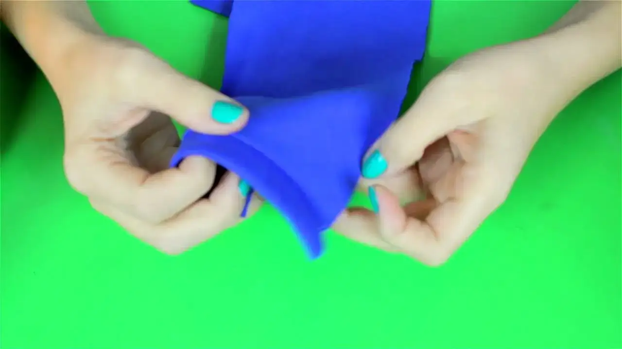 Jak zwęzić bluzkę pod pachami, by uniknąć niewygodnego ucisku