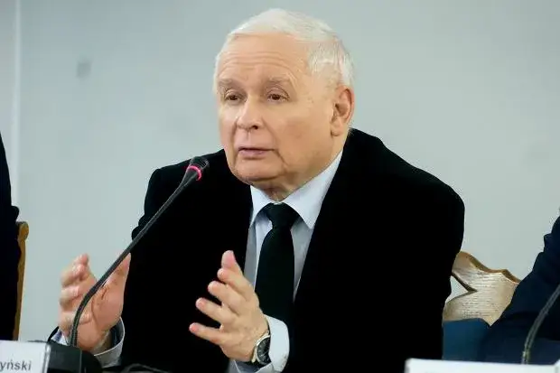 Ile lat ma Kaczyński? Zaskakujące fakty o jego urodzinach i życiu