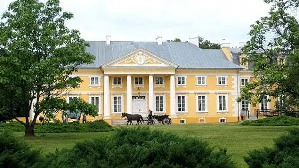 Stadnina koni Racot: Historia, sukcesy i atrakcje dla gości