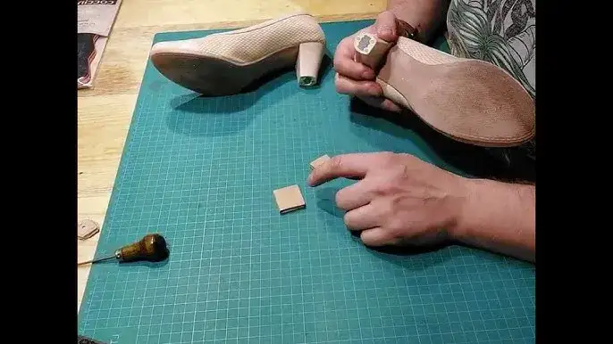 Jak wymienić fleki w obcasach - proste kroki, aby uniknąć kosztów naprawy