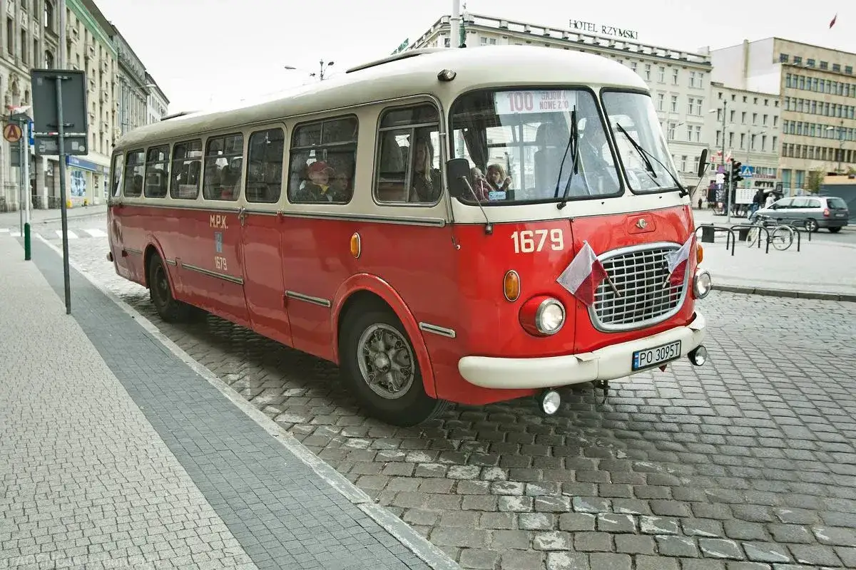 Dojazd z PKP Poznań Główny do ZOO: Stare czy Nowe?