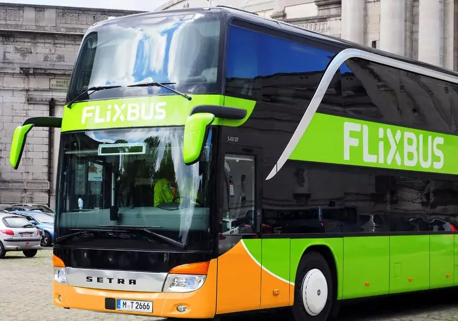 Flixbus Wrocław: Skąd odjeżdża? Znajdź swój peron bez stresu!