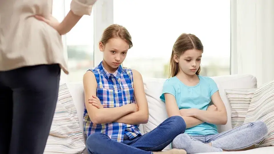 Czy kłótnia z rodzicami to grzech ciężki? Poznaj moralne konsekwencje