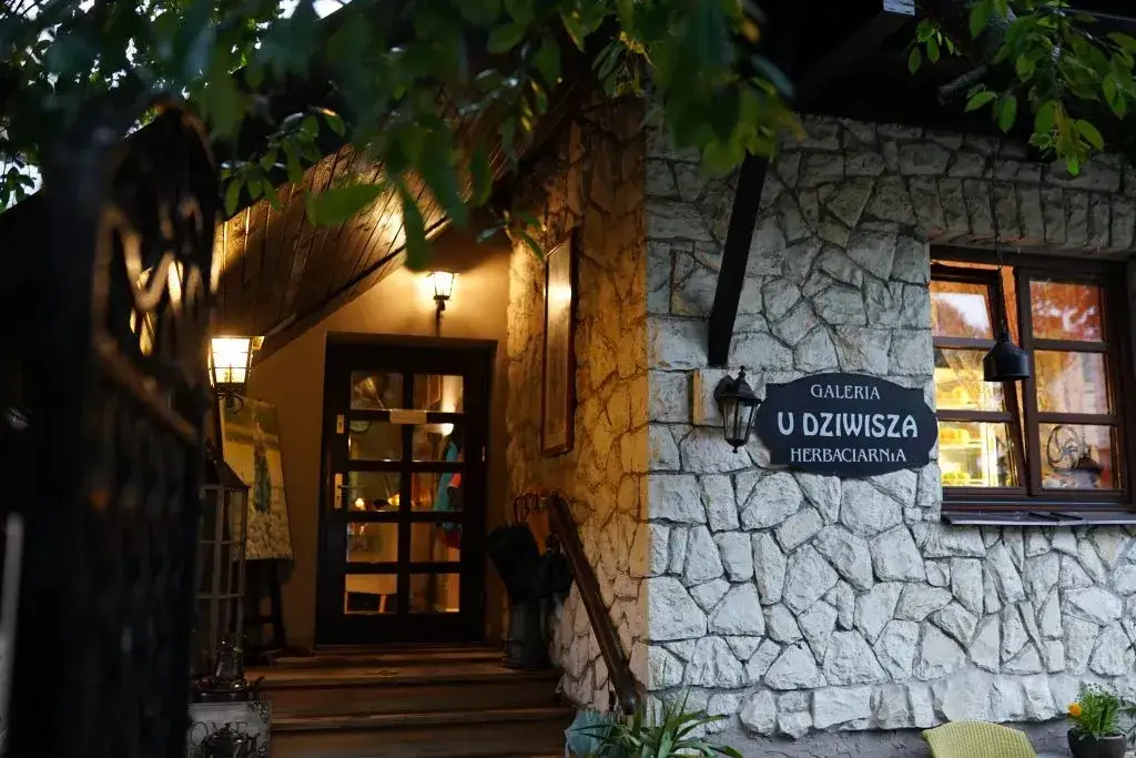 Gdzie zjeść w Kazimierzu? Odkryj najlepsze restauracje i smaki