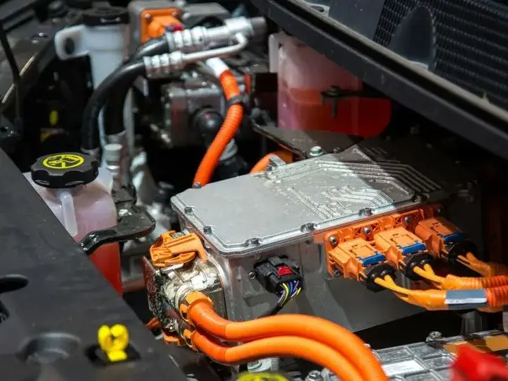 Objawy uszkodzonego sterownika silnika Opel, które mogą zrujnować jazdę