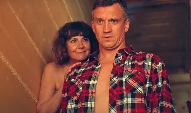 Miłość jak miód muzyka z filmu – emocje i utwory, które poruszają